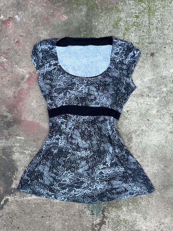Producto - Remera Y2K Gris - T S/M
