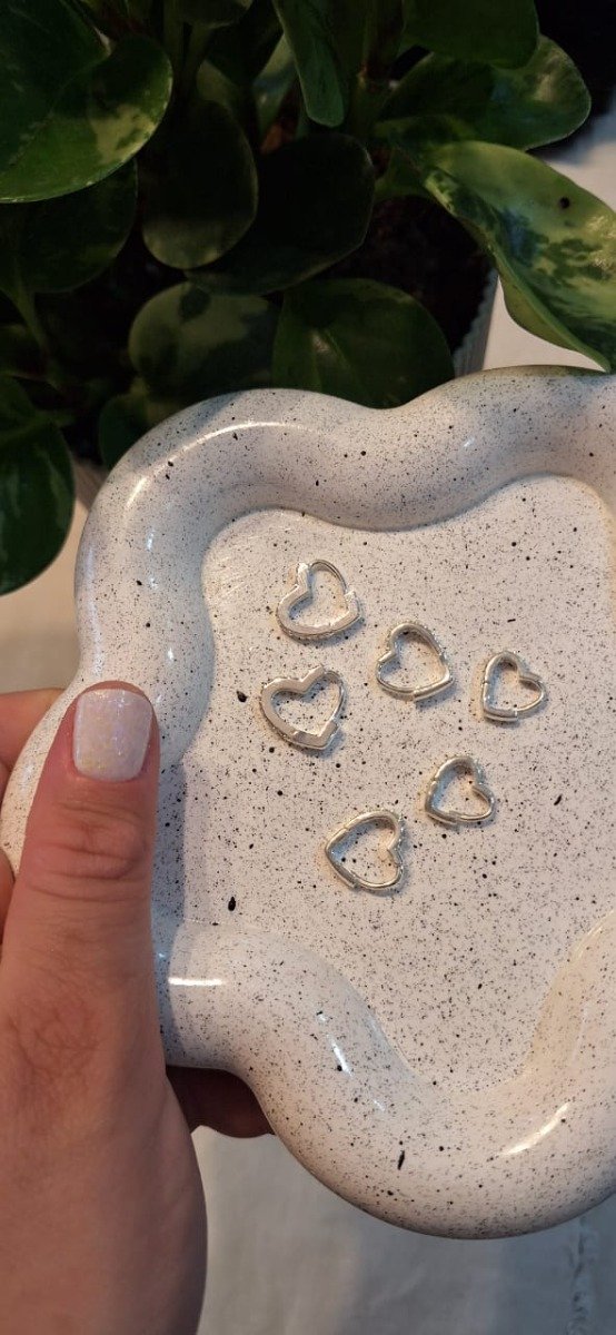 Producto - Argollitas Blanco Con Strass Corazón