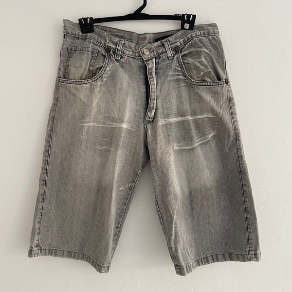 Producto - exodus grey short.