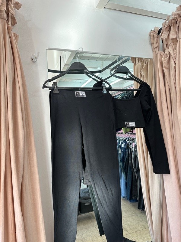 Producto - CONJUNTO calza etiqueta