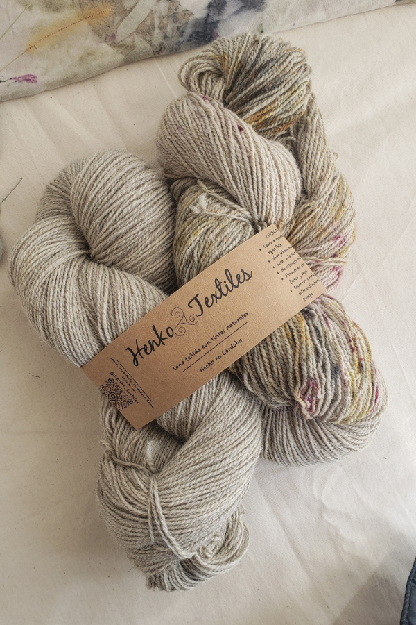 Producto - Dúo ecoprint Fiadh (oveja fingering)