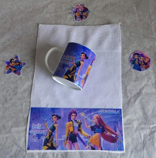 Producto - TAZA PLASTICA  + TOALLITA PERSONALIZADA