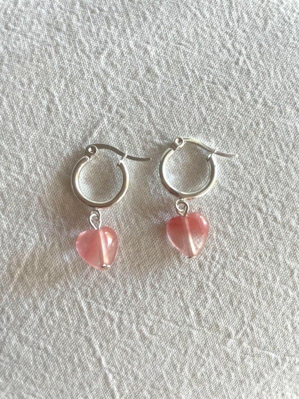 Producto - Aros corazon acero blanco  (cuarzo cherry)