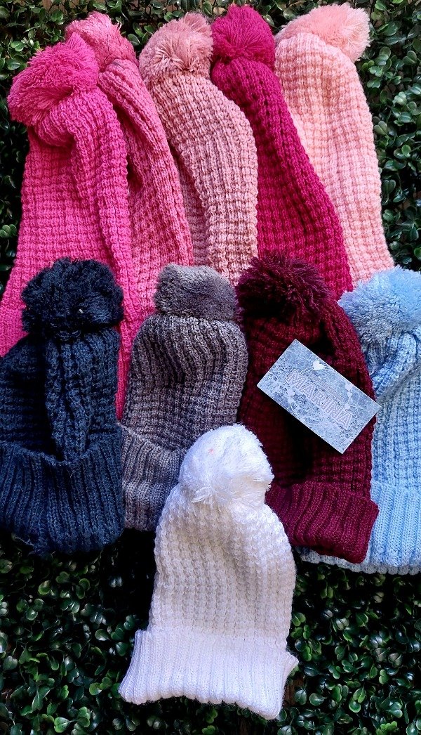 Producto - Gorro con pompom bb