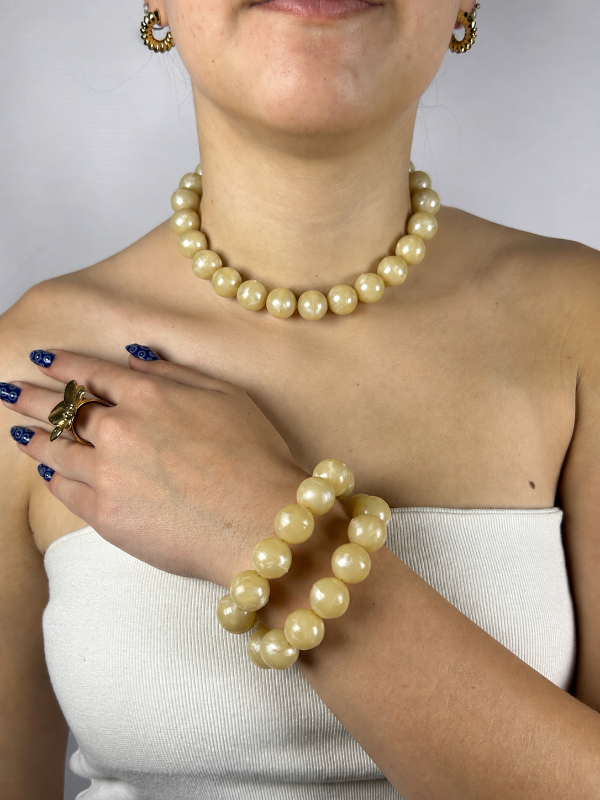 Producto - COLLAR CHICLE MANTECA PERLADO REGULABLE 2248