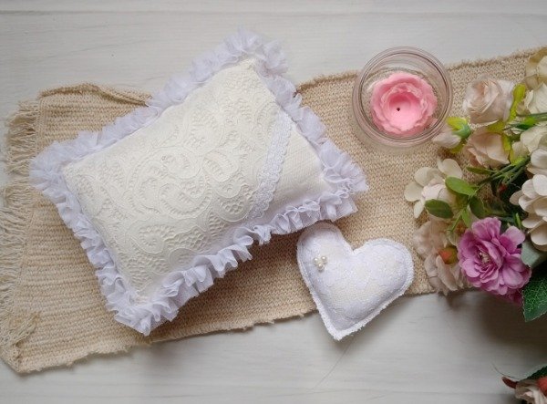 Producto - Almohadita + corazón bl NB