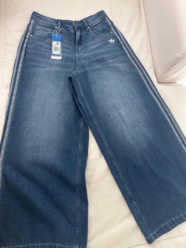 Producto - ADIDAS DENIM WIDE PANT TALLE 26-32