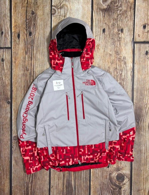 Producto - TNF JACKET PYEONGCHANG 2018 JUEGOS OLIMPICOS CHINA