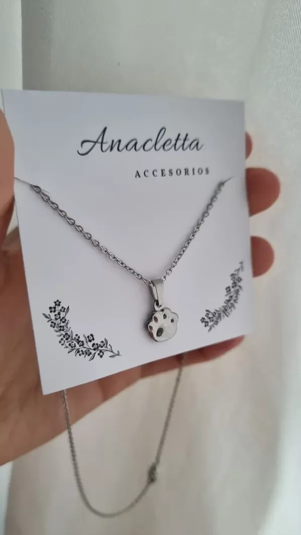 Producto - Gargantilla huellita Aq