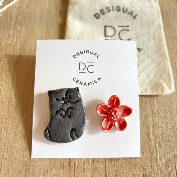 Producto - Gatito negro y Flor