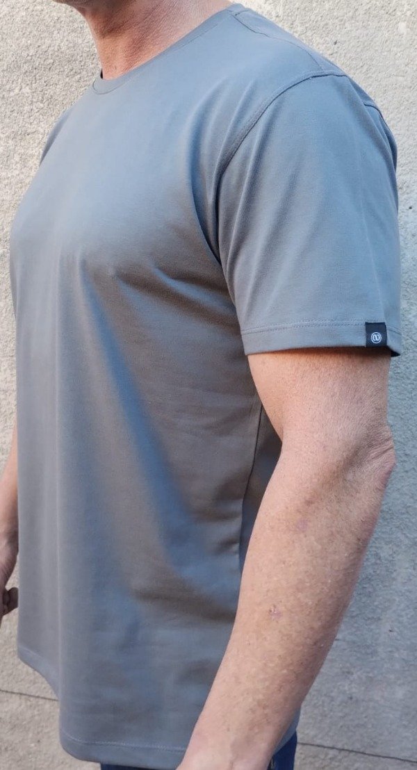 Producto - Remera Basic Grafito
