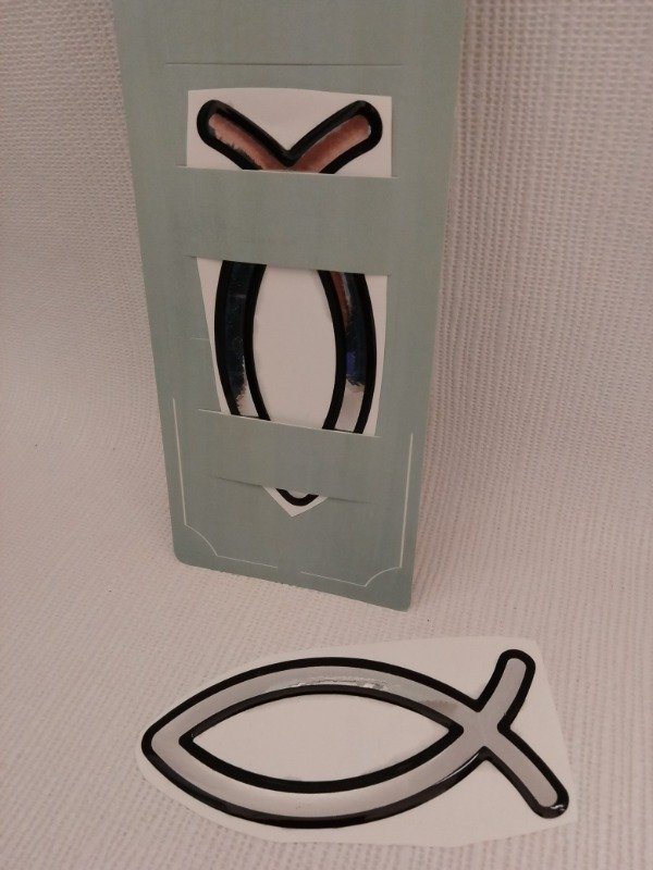 Producto - PESCADITO AUTOMEBLEMA siliconado