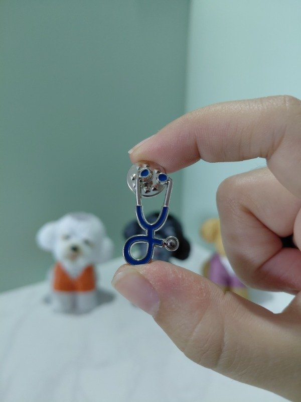 Producto - Pin metalizado - Estetoscopio azul #3133