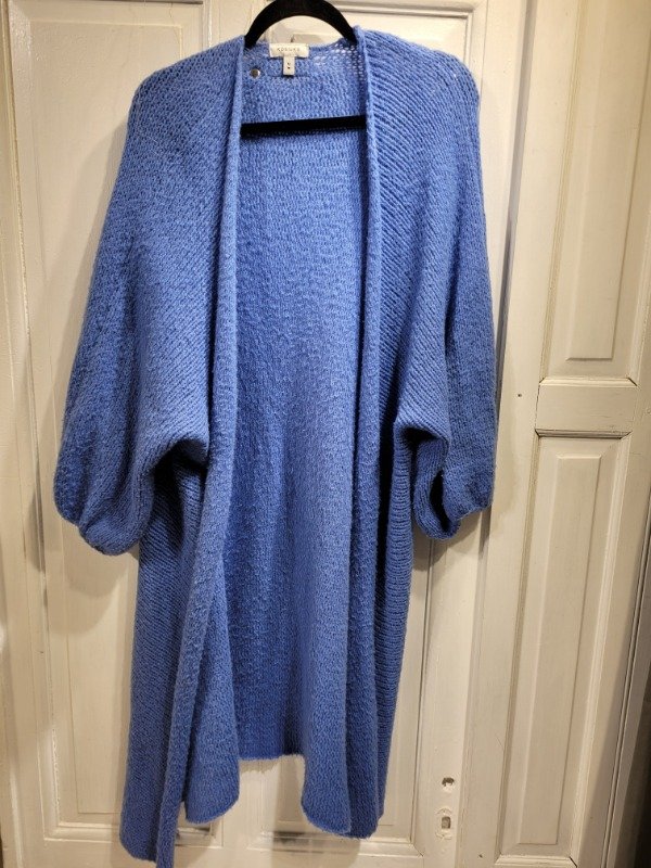 Producto - Saco KOSIUKO azulino largo de lana Talle M - PRECIO: 55X