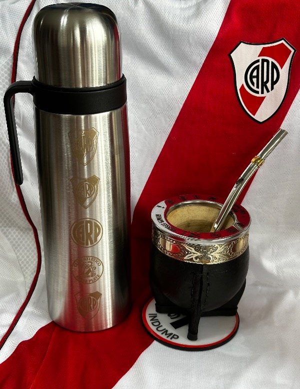 Producto - TERMO MEDIA MANIJA ACERO - ESCUDOS