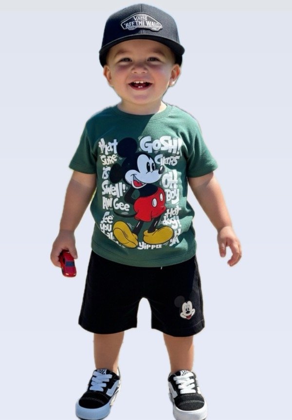 Producto - Remera oversize Mickey full estampa Verde