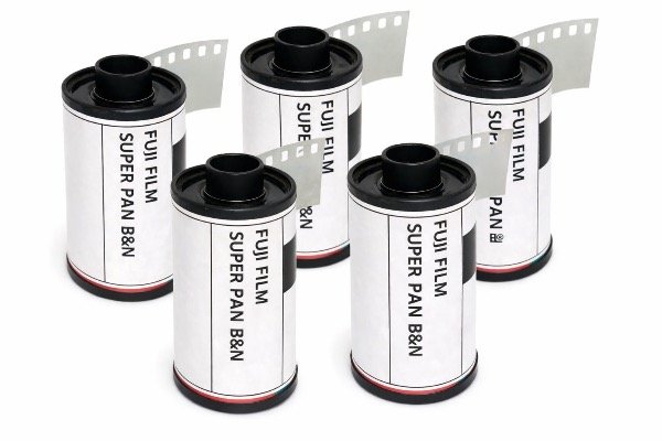 Producto - Pack x5 FujiFilm Superpan 80 - Rollo 35mm blanco y negro 36 exposiciones
