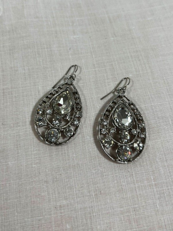 Producto - Brillantes aros colgantes de cristal