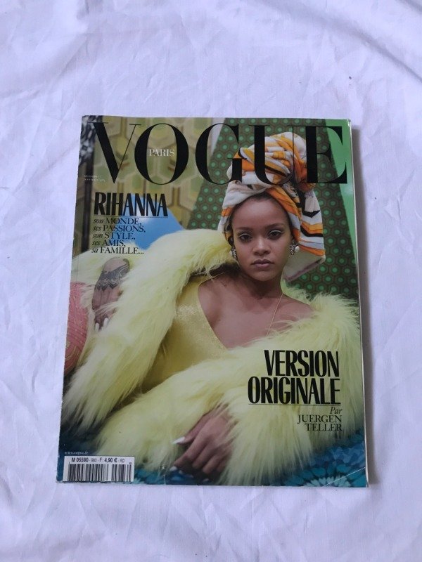 Producto - Vogue Rihanna by Jurgen Teller Magazine Paris December 2017/January 2018 Cover 3