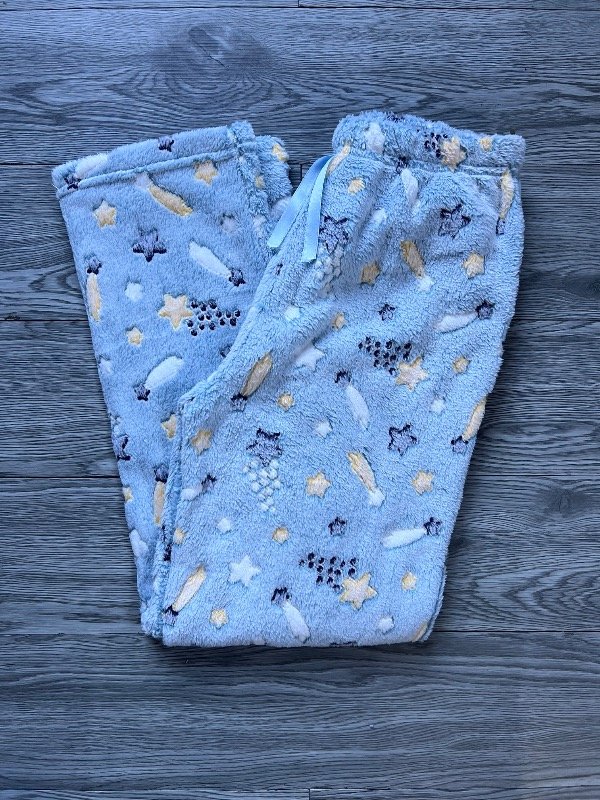 Producto - Pantalón plush luminoso estrellas azul