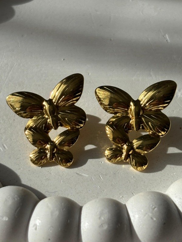 Producto - Aros maripositas en acero dorado 2,5cm