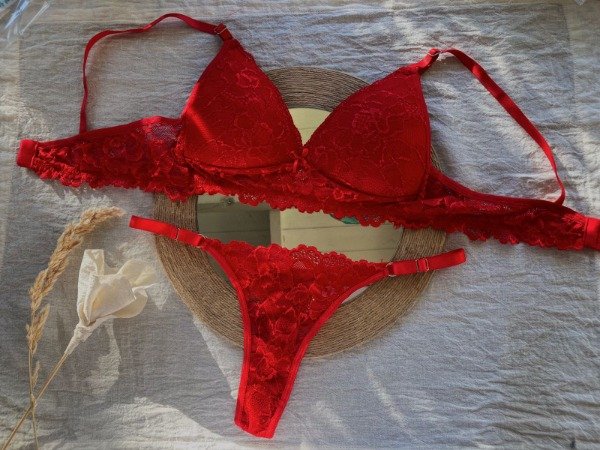 Producto - CONJUNTO HARRIET ROJO / EN STOCK