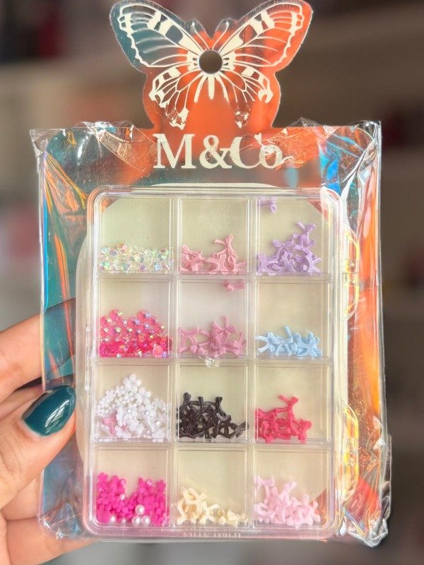 Producto - Moños blancos, strass y flores mix