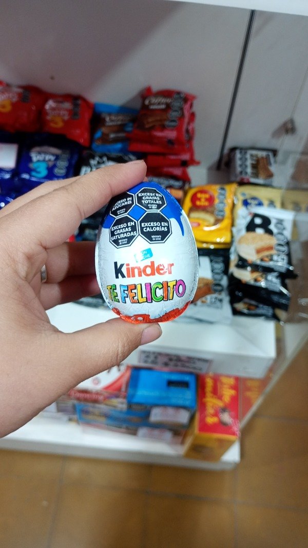 Producto - HUEVO KINDER CELESTE