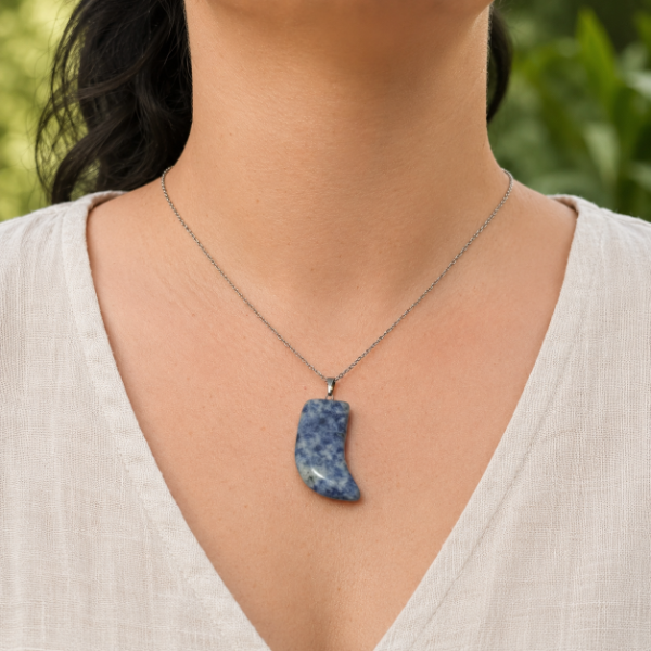 Producto - Collar colmillo Sodalita