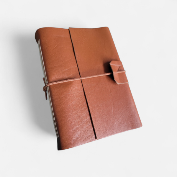 Producto - Bitácora A6 (11x15) de Cuero Suela