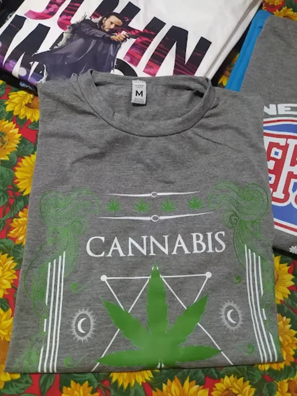 Producto - REMERA- DISEÑOS EXCLUSIVOS - ALGODON OVERSIZE TALLE M - 6