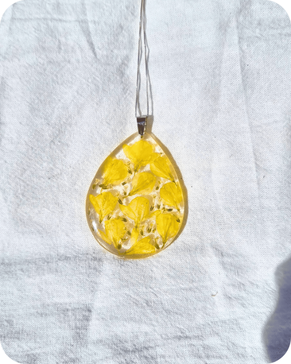 Producto - Dije Primavera - incluye cadena