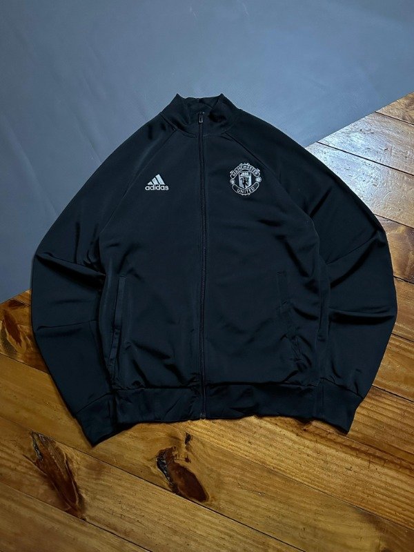Producto - ADIDAS MANCHESTER UNITED 2019 Treble Winners JACKET (M)