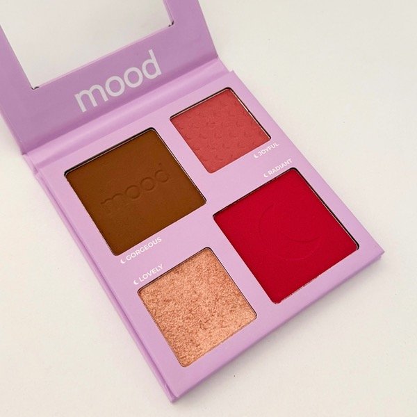 Producto - Paleta de contorno, iluminador y rubores Ruby Rose