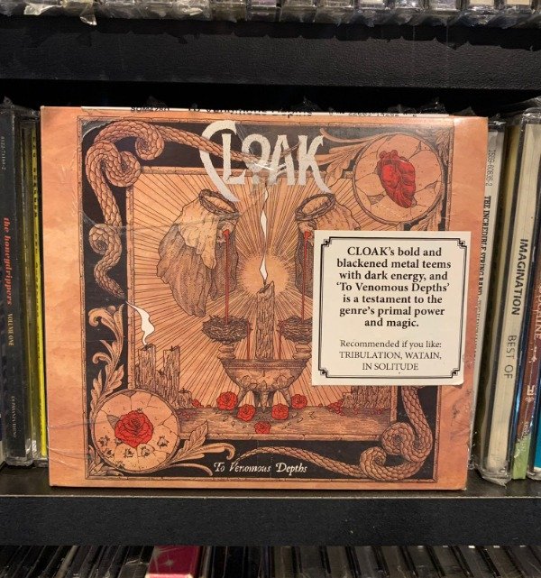 Producto - Cloak - To venomous depths