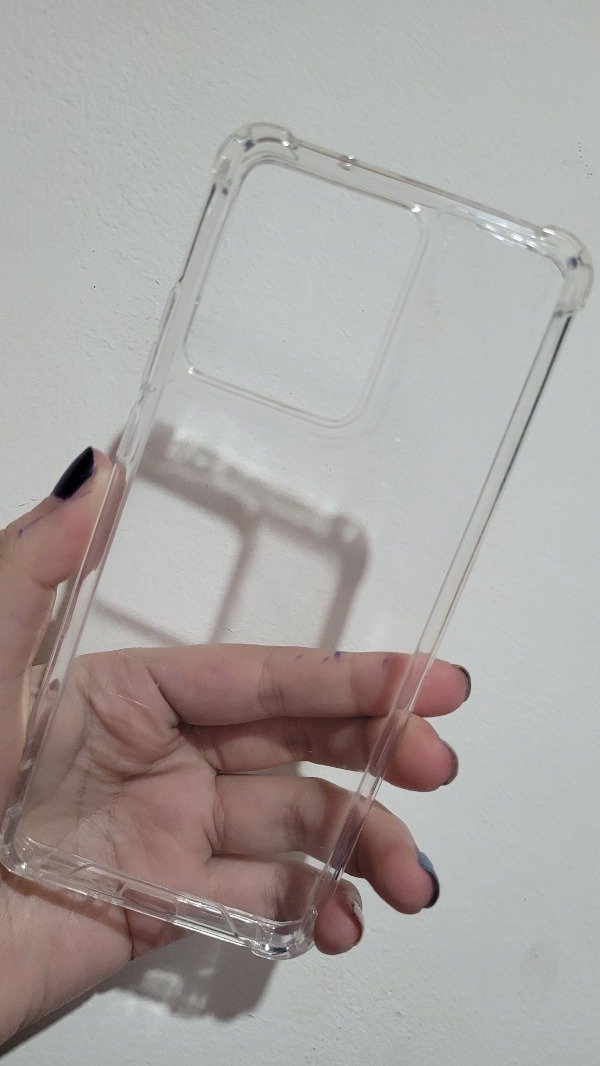 Producto - Edge 40 neo transparente