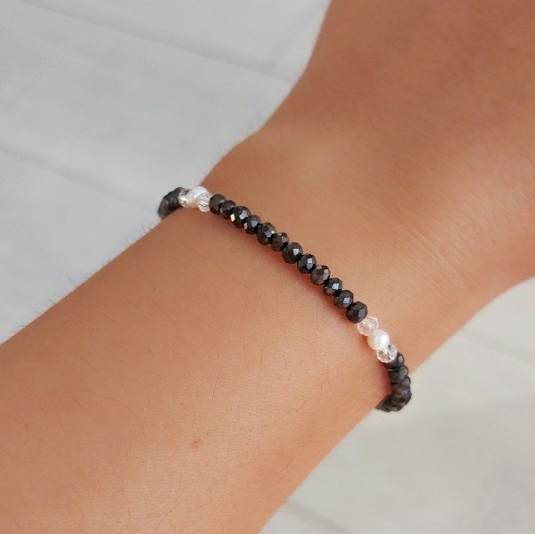 Producto - Pulsera cristales negros y perlas intercaladas