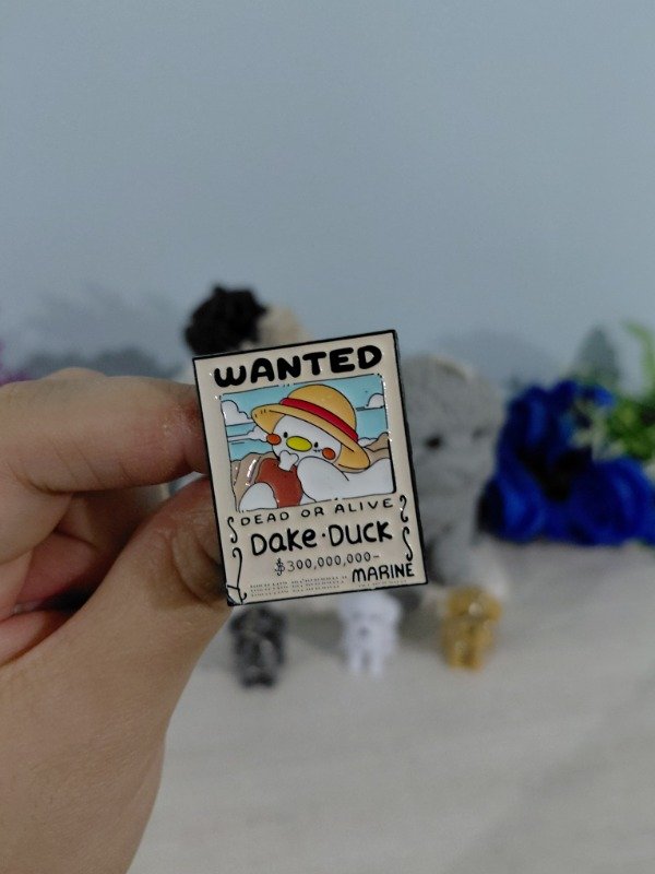 Producto - Pin metalizado - Wanted Dake Duck (Meme by One piece) #2206