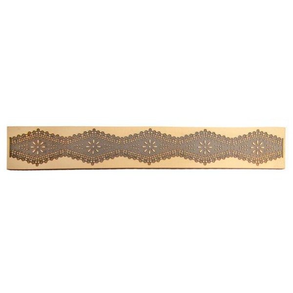 Producto - Puntilla Mediana III 30x5cm