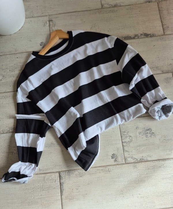 Producto - Remera Mangas Largas Merlina