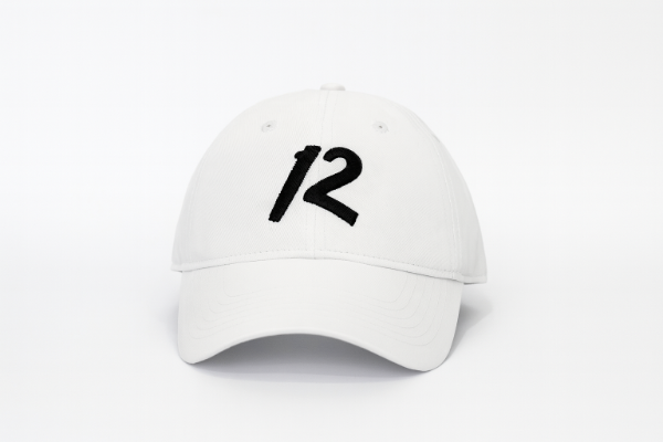 Producto - Gorra clásica para adultos con bordado 12 blanca, unisex
