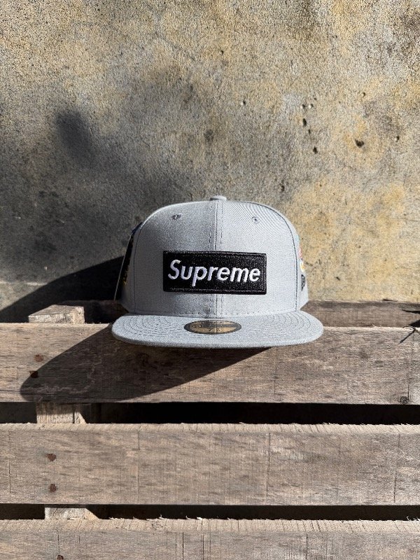 Producto - New era supreme gris