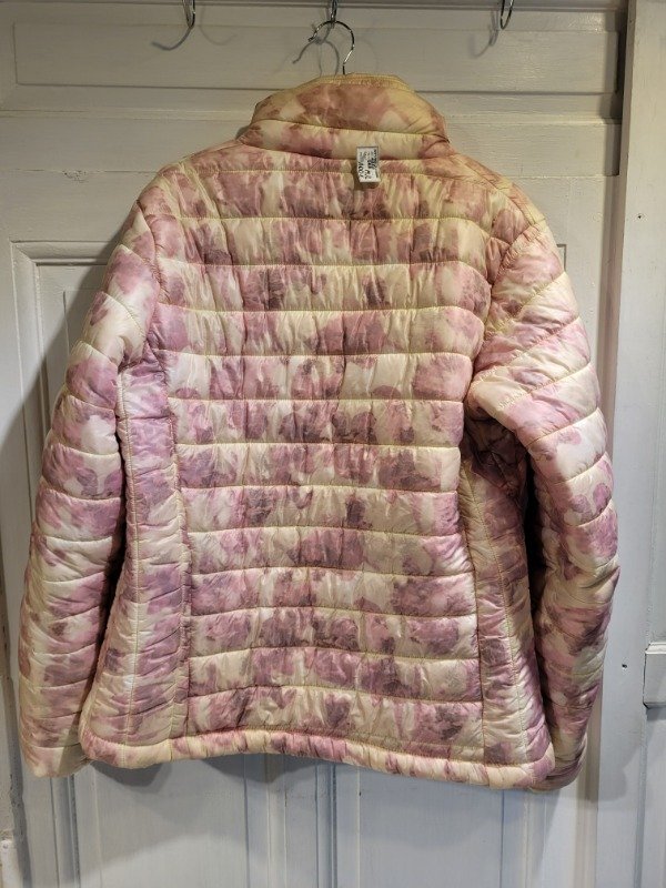 Producto - Campera ALPINE SKATE Cruda manchas rosas pluma- Talle M/L- PRECIO: 100X - 4