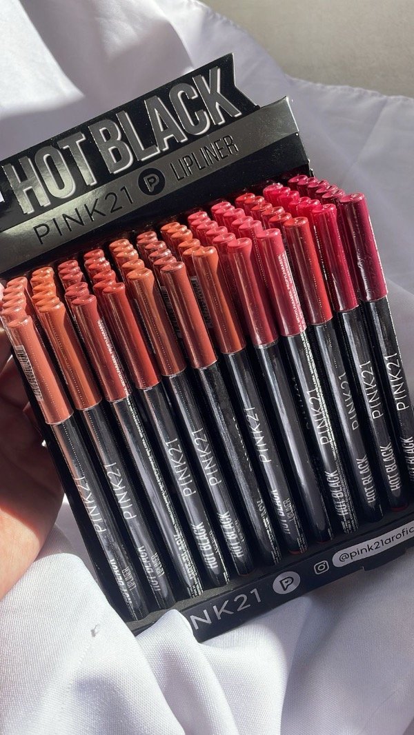 Producto - DELINEADOR DE LABIOS HOT BLACK - PINK 21