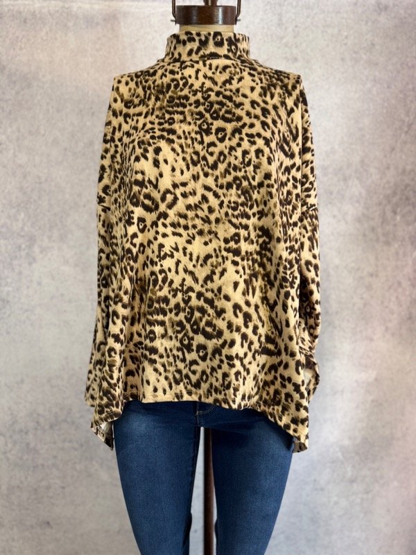 Producto - POLERA PRINT ZOE ALGODON GAMUZADO OVERSIZE