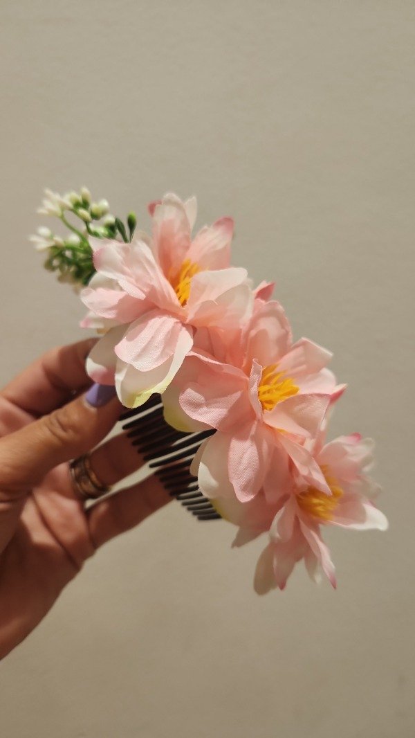 Producto - PEINETA CON FLORES ROSAS