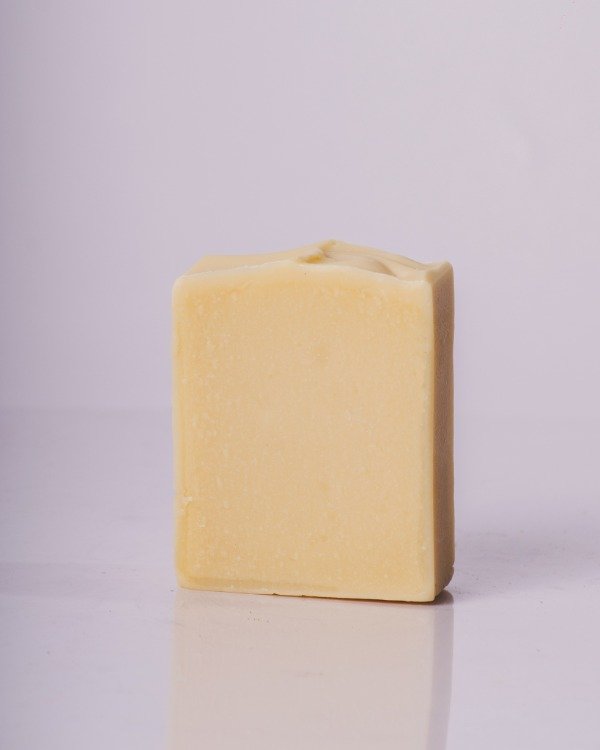 Producto - Jabón con técnica de saponificación en frío - AVENA, ALMENDRAS Y MIEL - 1