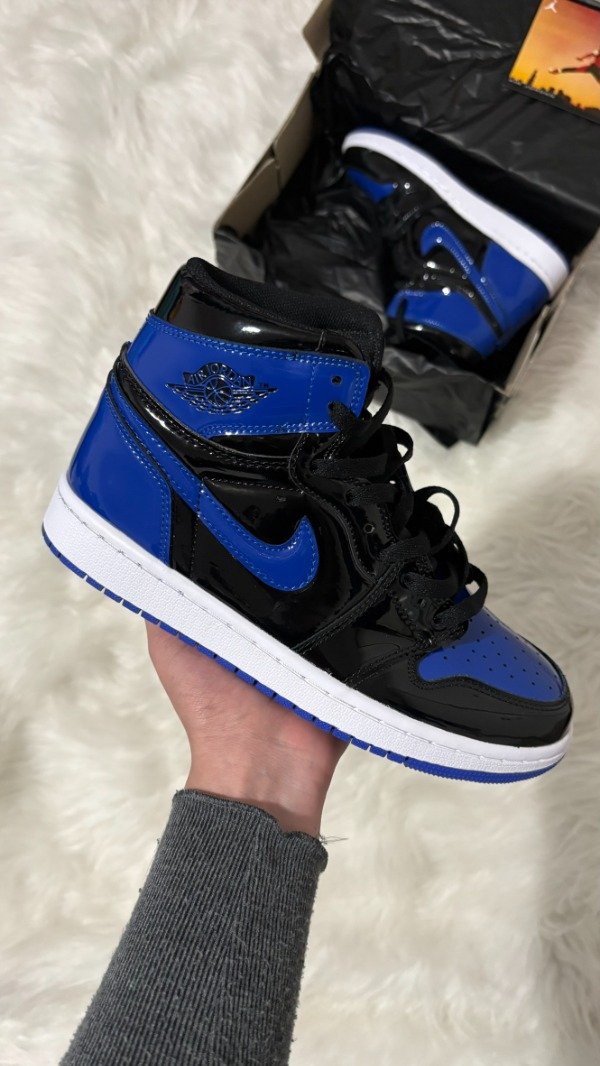 Producto - JORDAN RETRO 1 BLUE ROYAL PATENT - 0