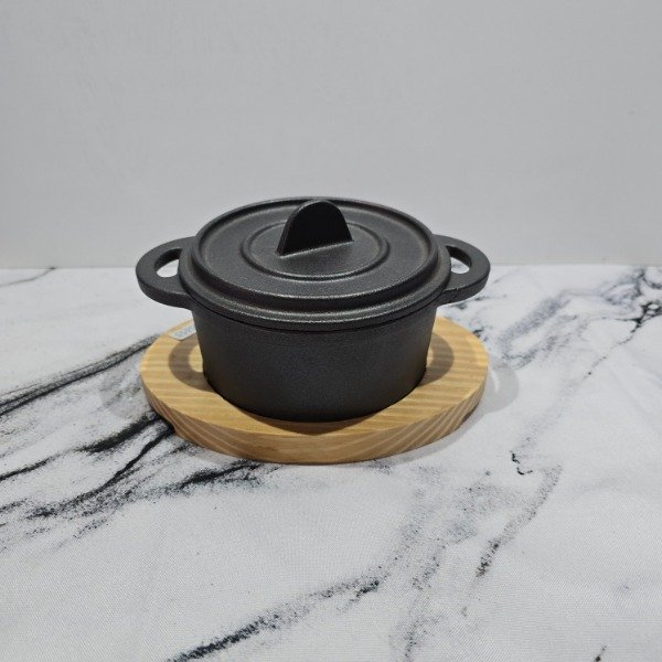 Producto - Cazuela de hierro con base de madera