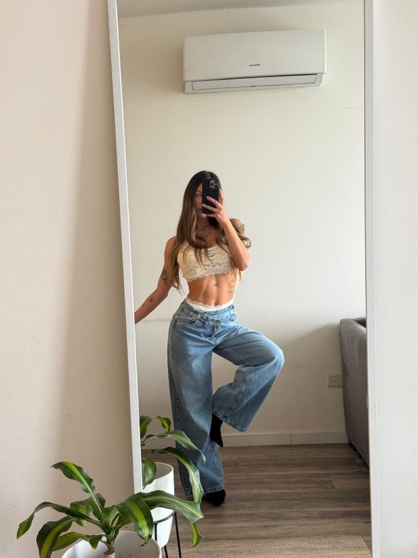 Producto - JEANS TIRO BAJO DOBLE BOTON